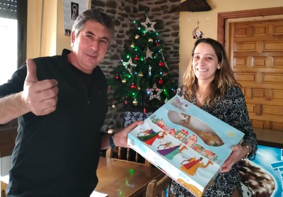 El Ayuntamiento de Agallas reparte un año más roscones entre sus vecinos