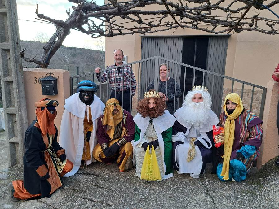Completa ruta de los Magos de Oriente por Agallas, Vegas de Domingo Rey y Villarejo