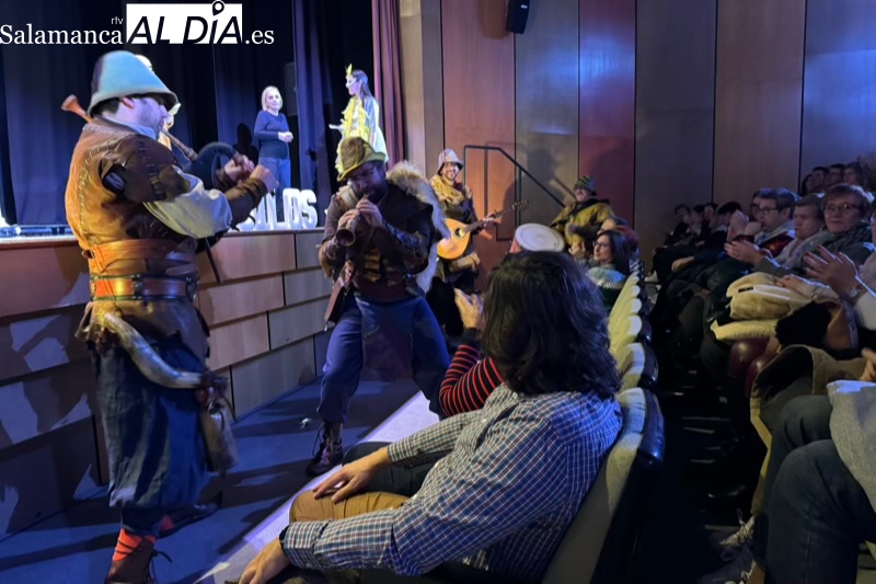 Peñaranda se vuelca en apoyo a la AERSCYL en una emotiva y sorprendente gala