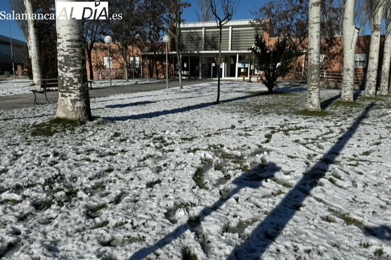 Sábado marcado por el plan especial de mantenimiento en calles, mientras el CD Peñaranda suspende partidos por la nieve y el hielo