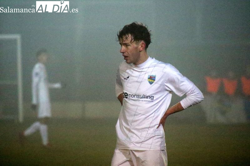 El Aficionado del Alba de Tormes CF inicia el año en Villares de la Reina