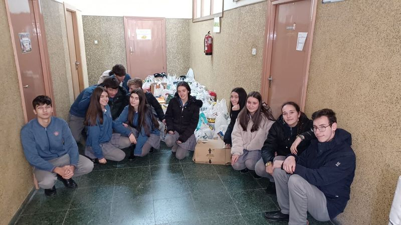 Operación kilo-litro-juguete en el colegio Calasanz