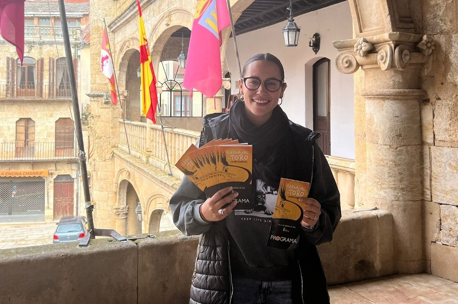 Disponible en formato físico el programa de mano del Carnaval 2024