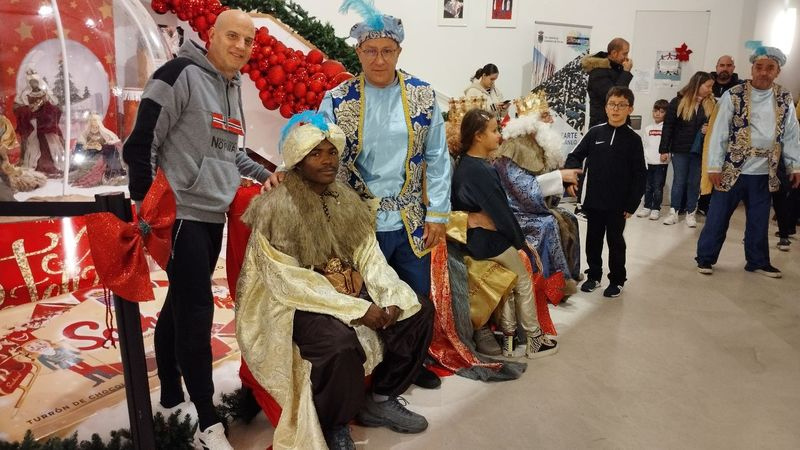 Los Reyes Magos llegan a Santa Marta para atender las peticiones de los más pequeños