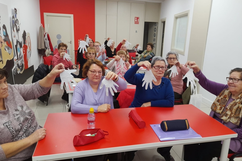 Las mujeres mayores retoman los talleres de Cruz Roja en Vitigudino y Brincones