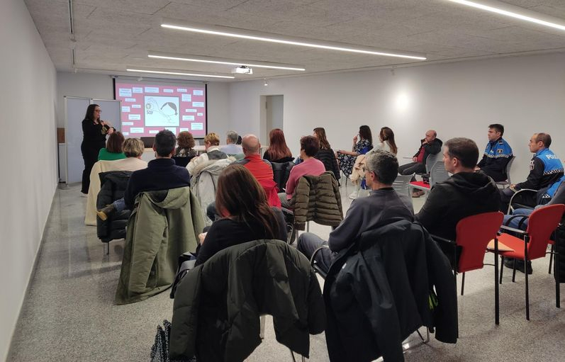 Éxito de participación en el taller In-visibilidad sobre la prevención de la violencia de género