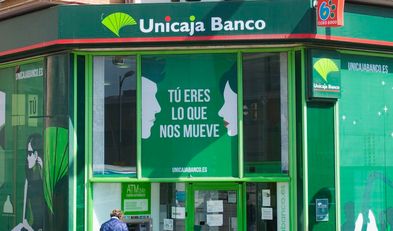 Unicaja Banco ofrece una remuneración de hasta el 4% TAE por domiciliar la nómina