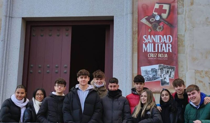 Estudiantes salmantinos descubren los secretos del Archivo Histórico Provincial