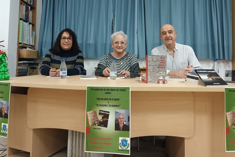 Adela Villoria presenta en la Biblioteca municipal de Vitigudino sus dos últimos libros