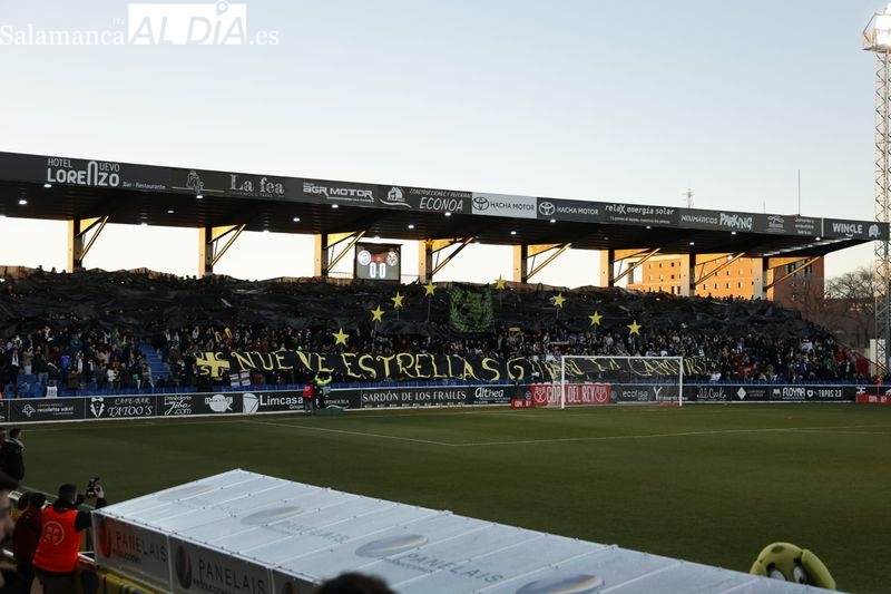 El Reina Sofía, a reventar en el Unionistas - Villarreal: lleno histórico con 5.710 espectadores gracias a las gradas supletorias