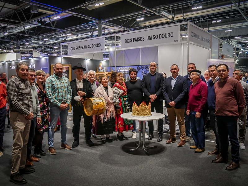 Vilvestre y Freixo cautivan al público en Fitur con sus tradiciones 