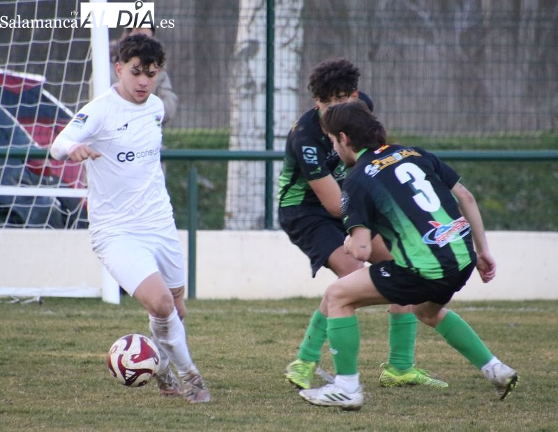 El Alba de Tormes CF carga contra el arbitraje en su empate con el Jai Alai (2-2)