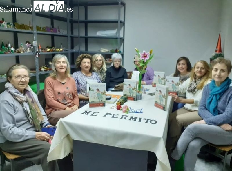 Un grupo de mujeres revoluciona la actividad social y cultural de este pueblo salmantino
