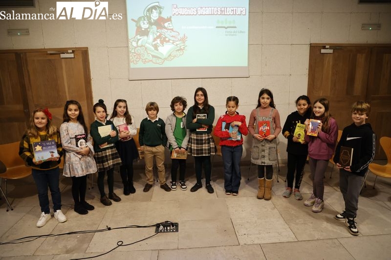 Escolares salmantinos conquistan la Casa de las Conchas con sus lecturas en voz alta
