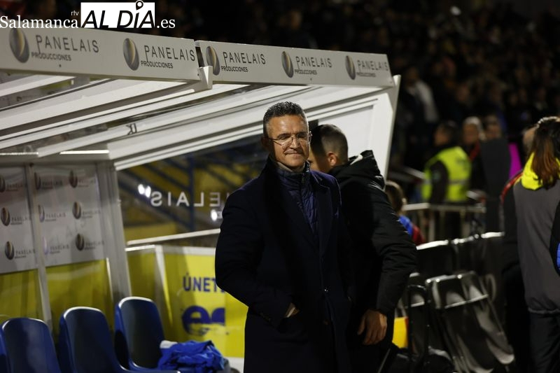 Dani Ponz, en la previa del Sestao: Estamos todavía con la resaca del Barça, pero vamos a por los puntos