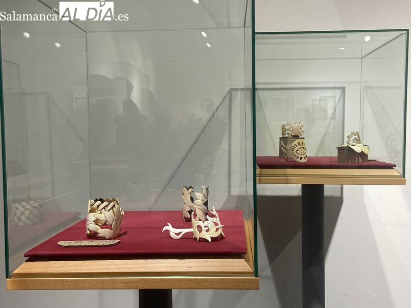 Disfruta en Salamanca obras de arte hechas con huesos, madera de encina, cuernos de toro o de corzo...