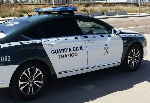 Graba conduciendo a su hija de 9 años y lo sube a redes sociales