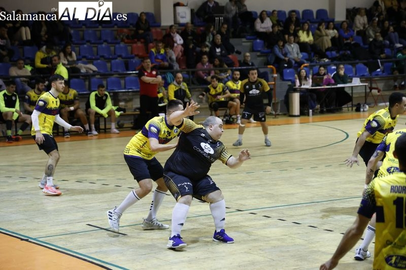 El BM Salamanca pierde con el BM Camargo (33-30)