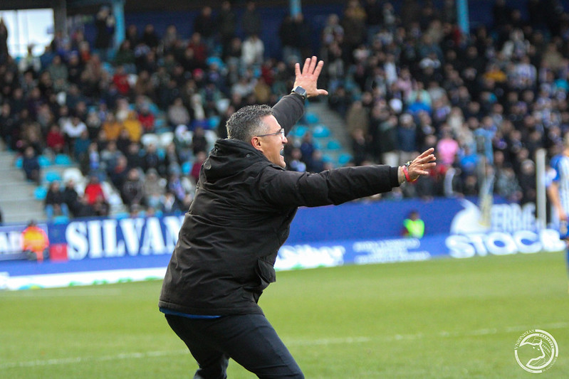 Dani Ponz descarta a Dani Nieto, Ekaitz y Rastrojo para el Unionistas - Fuenlabrada