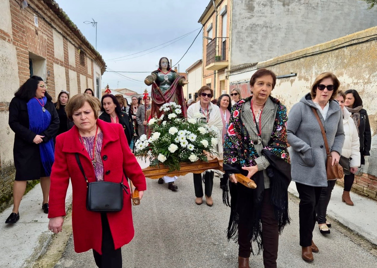 Aldeaseca vive en las calles el fervor y las celebraciones de Santa Águeda
