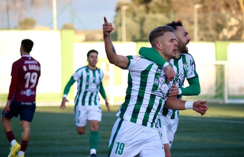 El CD Guijuelo cae ante el líder Pontevedra (1-2)