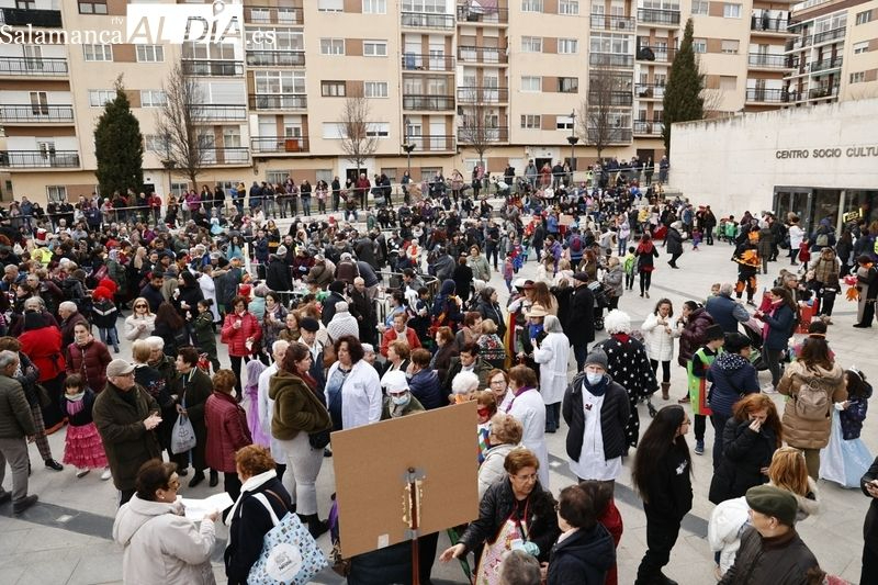 Ecos del carnaval de Brasil en Salamanca, concursos de disfraces y desfiles a ritmo de batucada