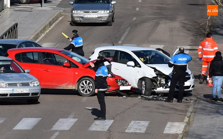 Registrado un nuevo choque entre dos turismos en el cruce de Yurramendi y Sefarad