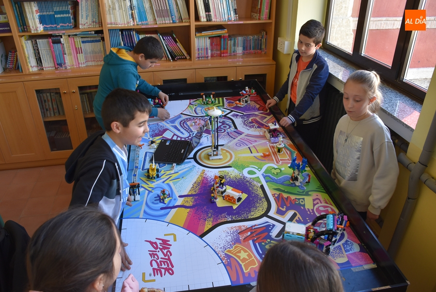 El Colegio San Francisco y el IES Tierra participarán el sábado en la First Lego League