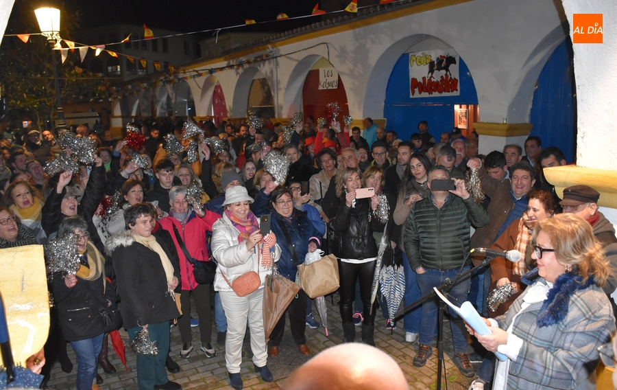 Montserrat Mendo desea en un poético pregón larga vida al fiestón que es el Carnaval