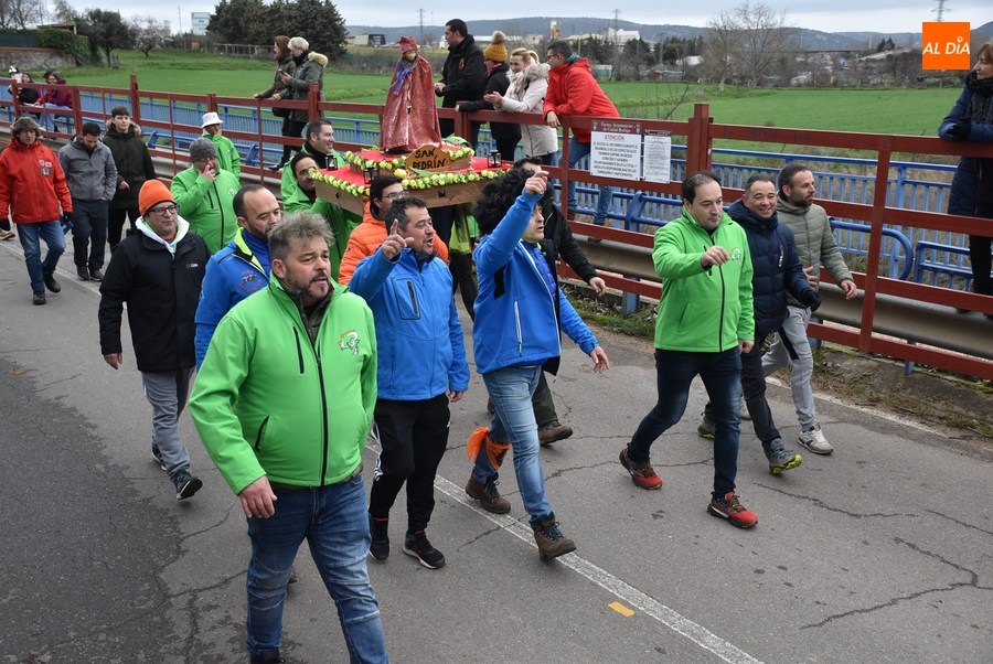 La Polémika y La Gresca rinden devoción un año más a San Pedrín