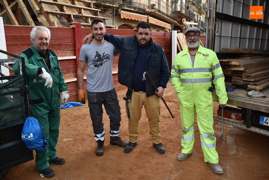 Eh, sácanos una foto: Retirando el tablao