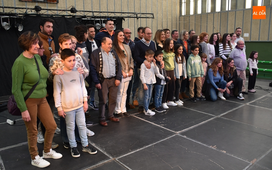 Los premiados en los concursos carnavaleros reciben sus recompensas