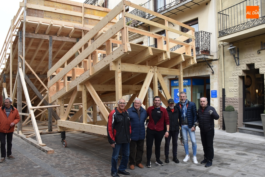 Probada la flamante nueva Puerta de la Rúa del Sol del coso taurino