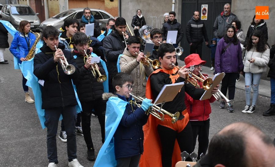 La Escuela de Música evita riesgos limitando su pasacalles festivo al entorno del centro