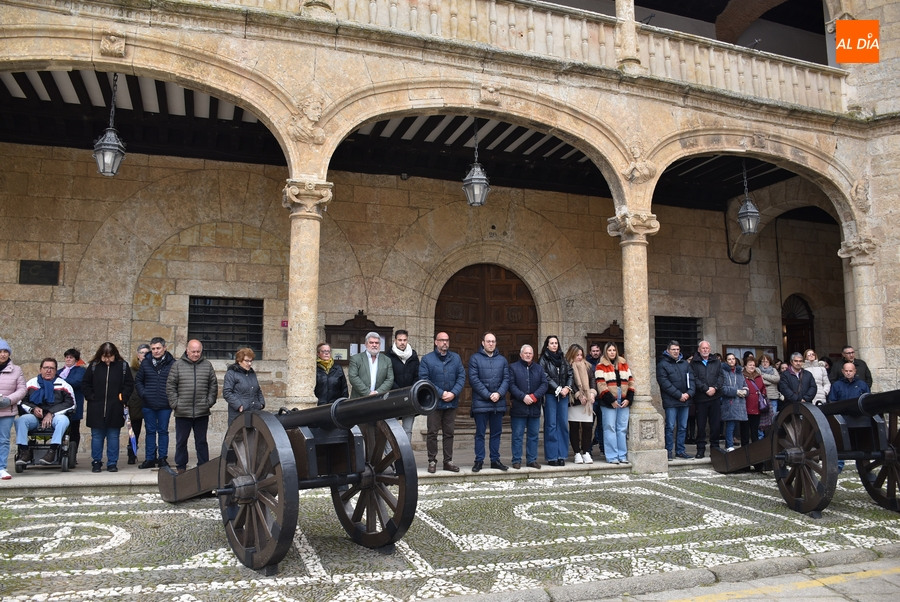 Ciudad Rodrigo guarda un minuto de silencio por las víctimas del incendio de Valencia