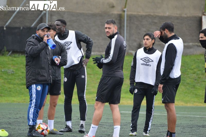 Jehu, molesto con los arbitrajes al Salamanca UDS: Algunos árbitros tienen muy marcada la línea. Lo de Miranda ya lo veíamos venir...