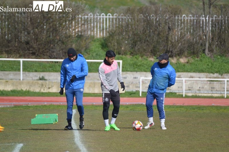Martín Galván se prueba con el grupo en el entrenamiento del Salamanca UDS y se tiene que quedar al margen
