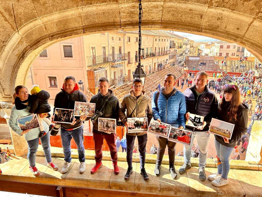 Entregados los premios a los autores de las fotografías del Calendario Carnavalero 2023/2024