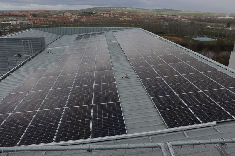 El hospital de Salamanca cuenta ya con 1100 placas dentro de su Plan de Eficiencia Energética
