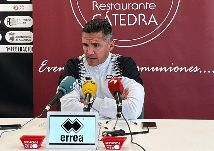 Dani Ponz avisa de la Cultural ante Unionistas: Es el máximo candidato al ascenso directo