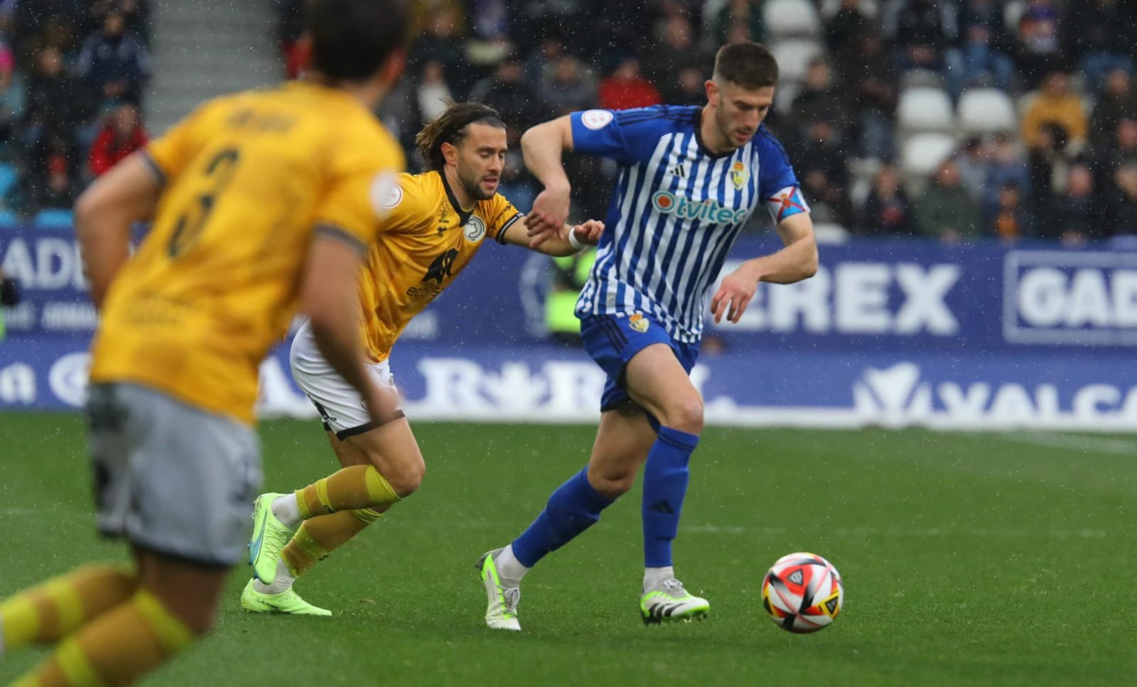 Unionistas deja sin liderato a la Ponferradina y está a un paso de obrar una remontada histórica en El Toralín (1-1)