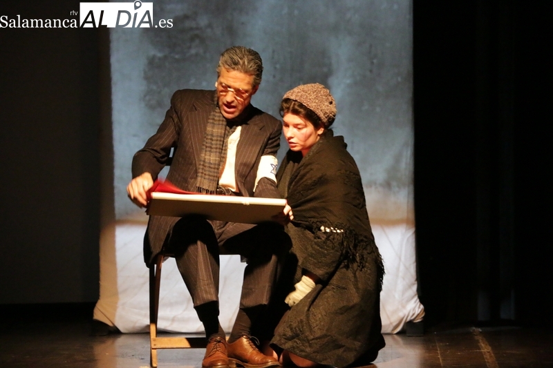 Tiramisú Teatro brilla en Vitigudino con El cartógrafo de Mayorga