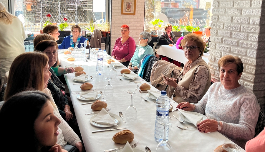 Las Águedas de Navasfrías viven una celebración llena de música