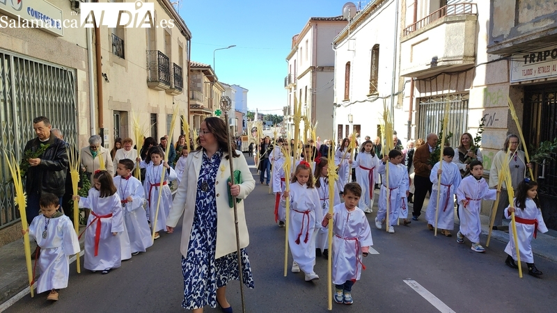 La Cofradía San Nicolás invita a los niños a participar en la procesión de Ramos de Vitigudino