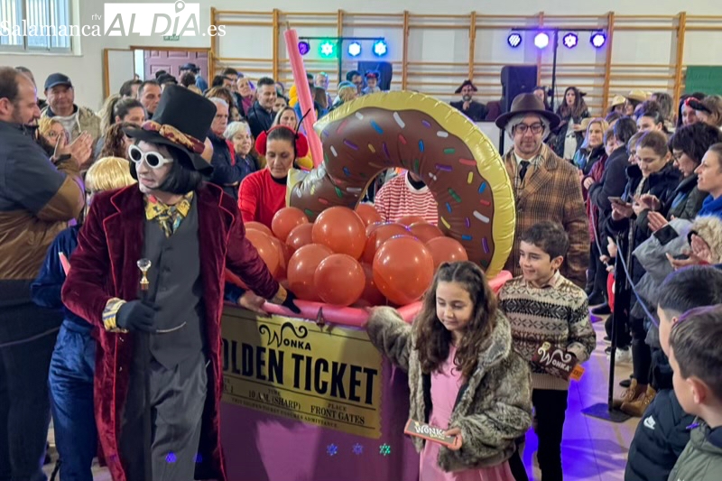 Desfile de disfraces, bailes y gran ambiente protagonizan el Carnaval Misionero del colegio La Encarnación