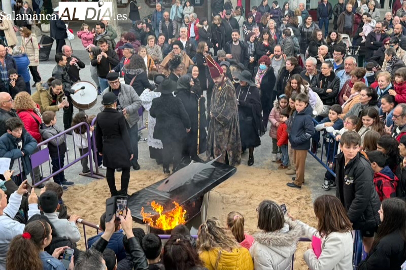 Lágrimas de emoción y carcajadas en el entierro de la sardina para despedir el carnaval