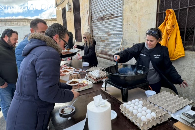 Villar de Gallimazo se echa a las calles para vivir su XII Matanza Tradicional
