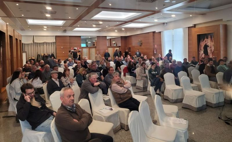 Los retos del ovino y caprino reúnen en Salamanca a más de un centenar de socios de Cobadu