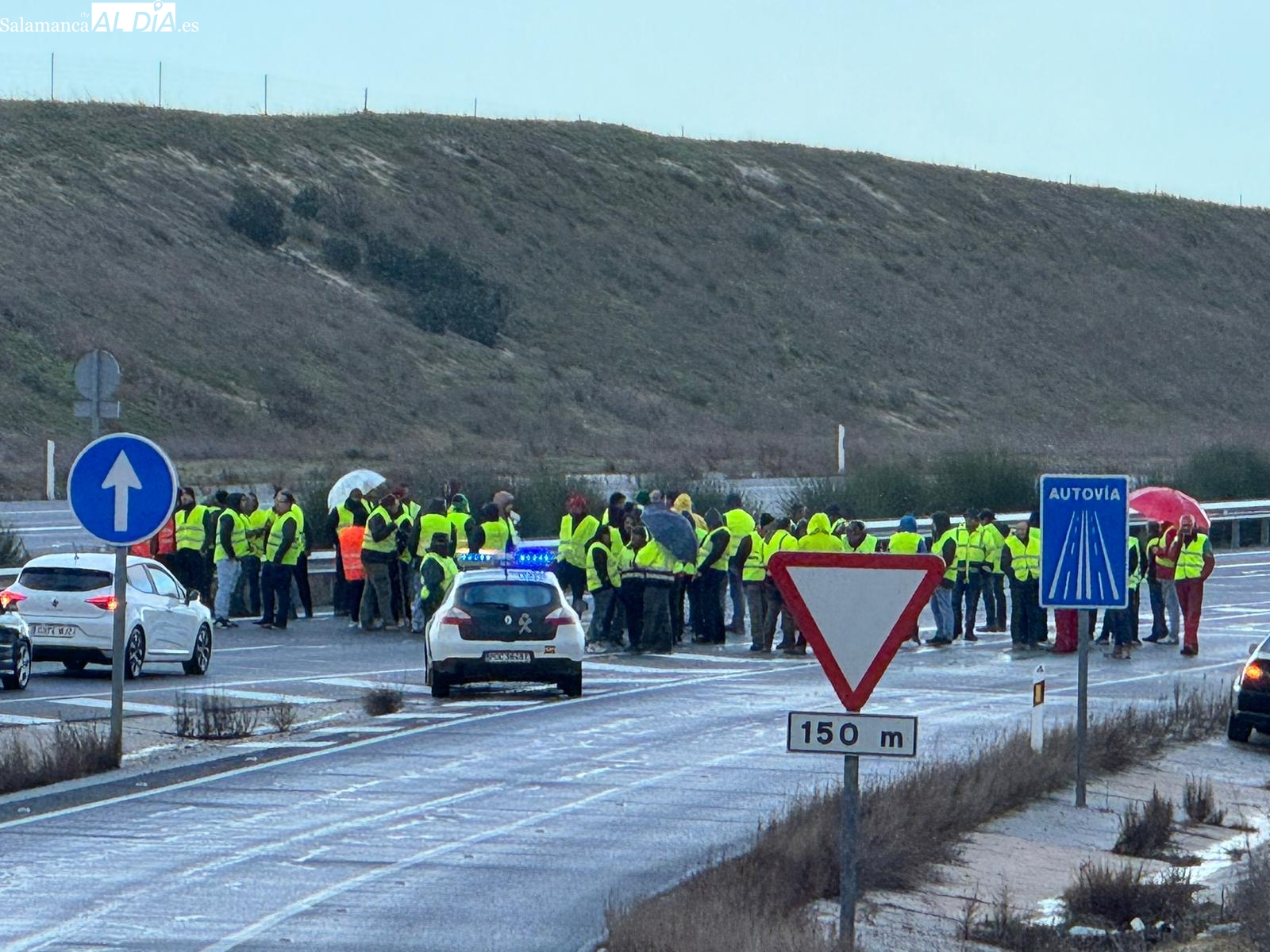 Cortada la A-50 a la salida de Peñaranda por las protestas de agricultores y ganaderos