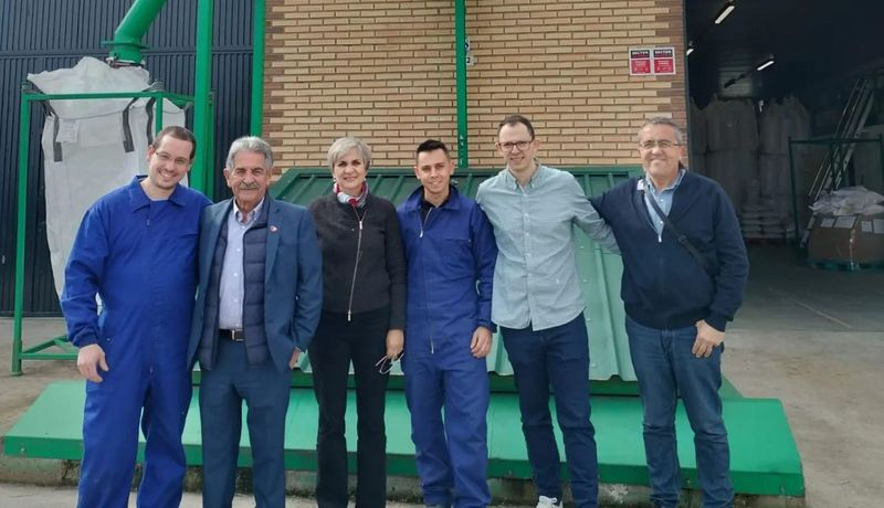 Los garbanzos de Pedrosillo conquistan a este popular político